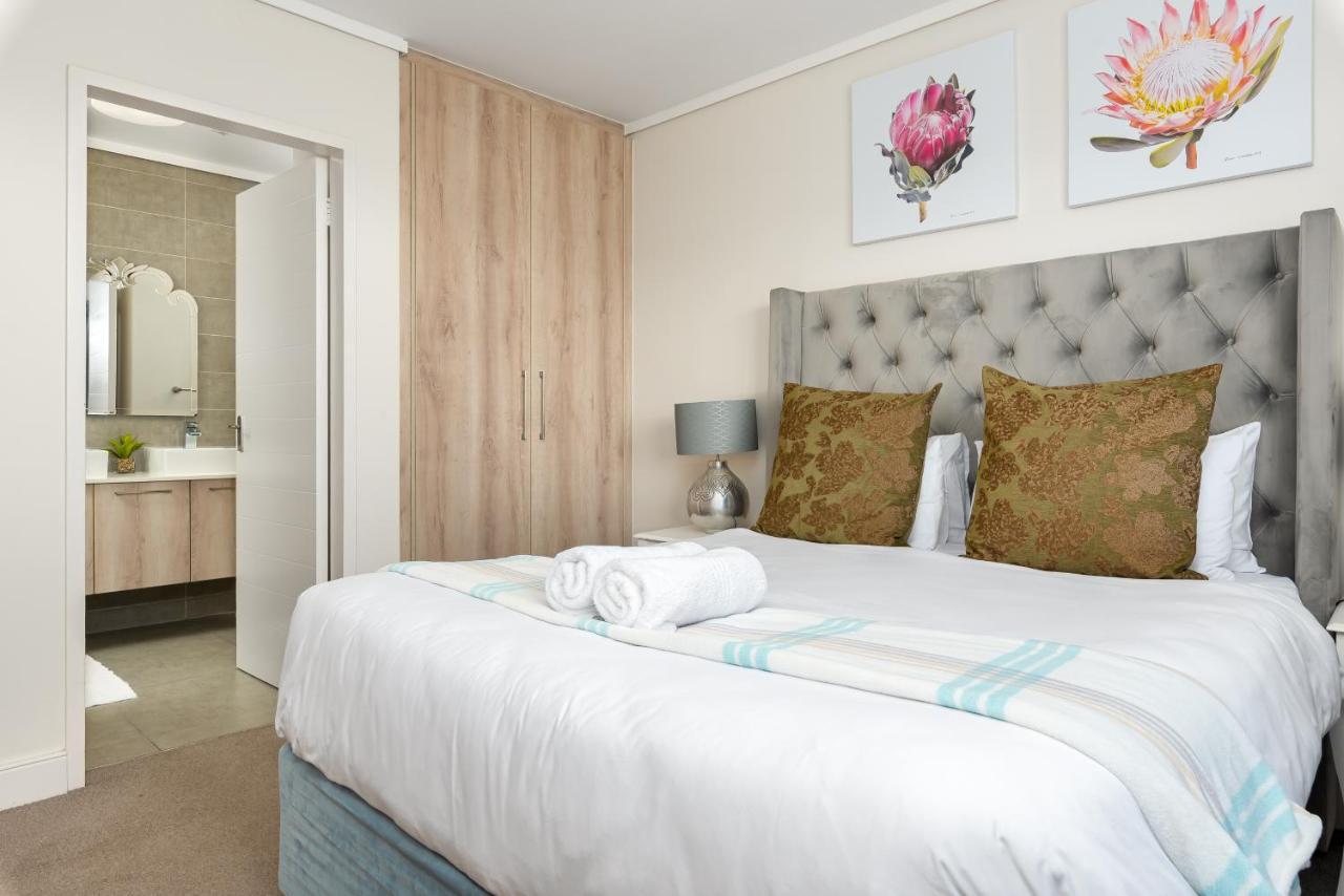 Waters Edge Apartamento *